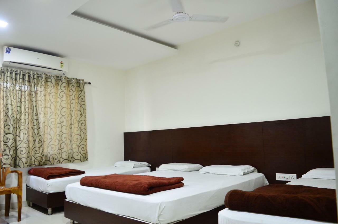 Hotel Maheshwari Avenue Ujjain Exterior photo