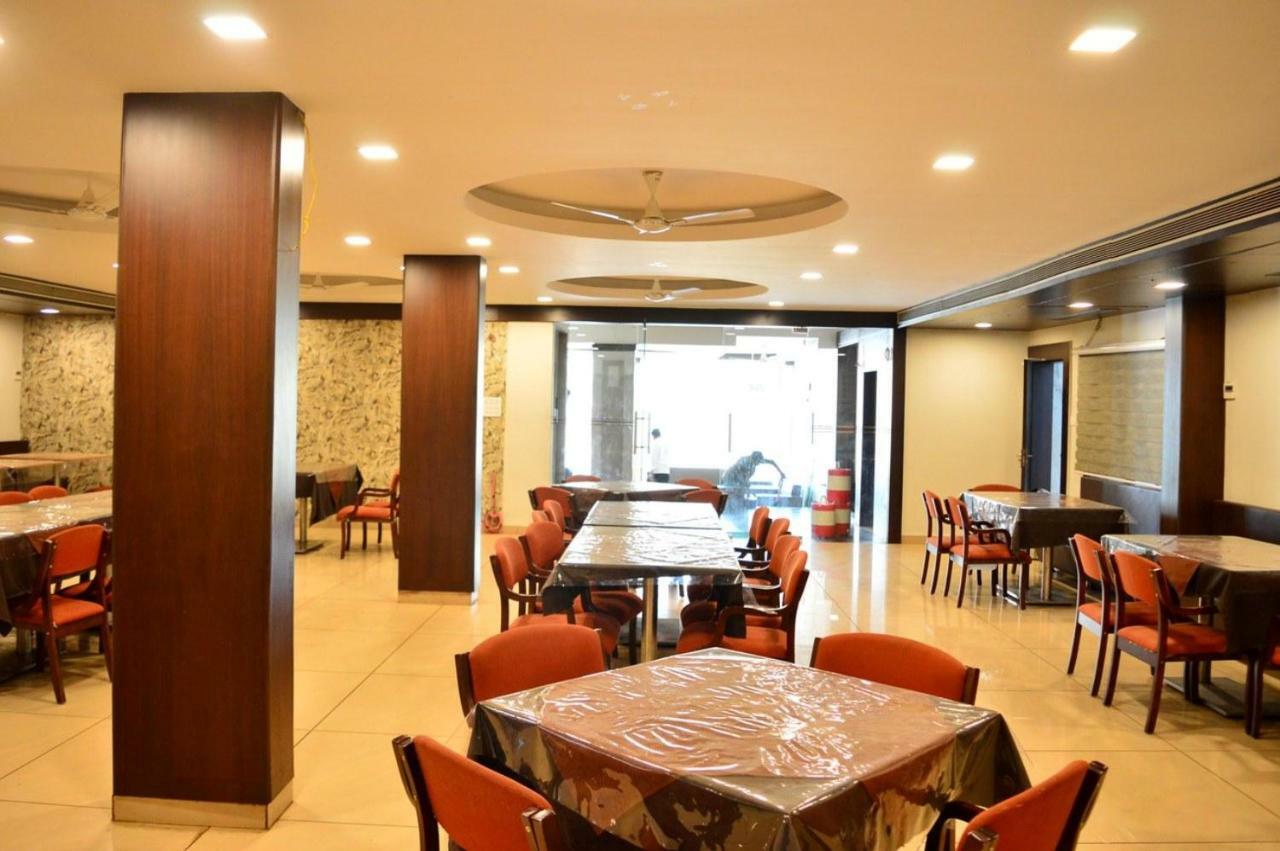 Hotel Maheshwari Avenue Ujjain Exterior photo